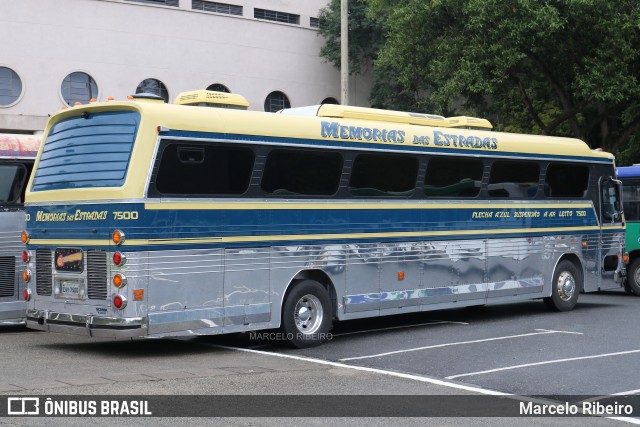 Ônibus Particulares 7500 na cidade de São Paulo, São Paulo, Brasil, por Marcelo Ribeiro. ID da foto: 9216750.