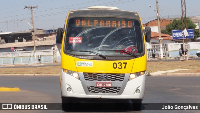 Grande Ocidental 037 na cidade de Novo Gama, Goiás, Brasil, por João Gonçalves. ID da foto: 9137711.