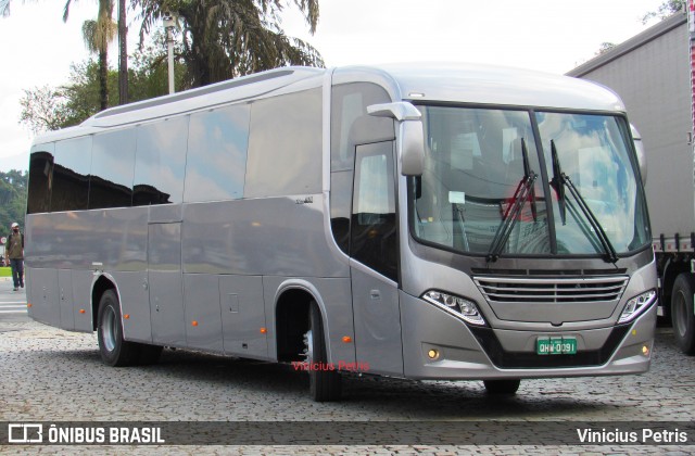 Opção Fretamento e Turismo EL320L na cidade de Joinville, Santa Catarina, Brasil, por Vinicius Petris. Número da foto: #9139064.