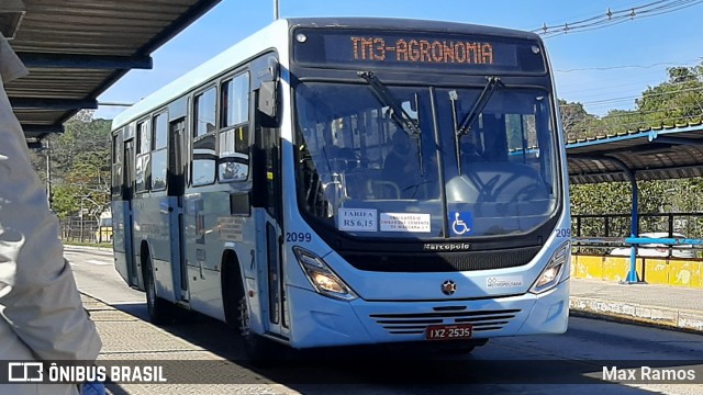 TM - Transversal Metropolitana 2099 na cidade de Porto Alegre, Rio Grande do Sul, Brasil, por Max Ramos. Número da foto: #9139243.