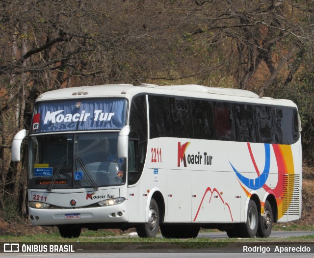Moacir Tur 2211 na cidade de Carmópolis de Minas, Minas Gerais, Brasil, por Rodrigo  Aparecido. Número da foto: #9221354.