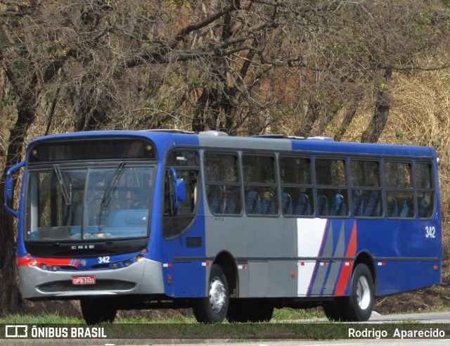 Ônibus Particulares 342 na cidade de Carmópolis de Minas, Minas Gerais, Brasil, por Rodrigo  Aparecido. ID da foto: 9221299.