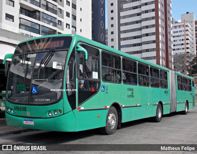 Auto Viação Mercês MB698 na cidade de Curitiba, Paraná, Brasil, por Matheus Felipe. ID da foto: 9143593.