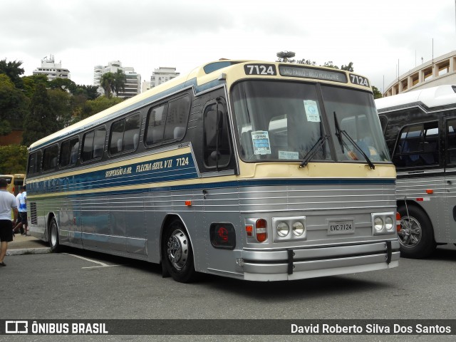 Ônibus Particulares 7124 na cidade de São Paulo, São Paulo, Brasil, por David Roberto Silva Dos Santos. Número da foto: #9145879.