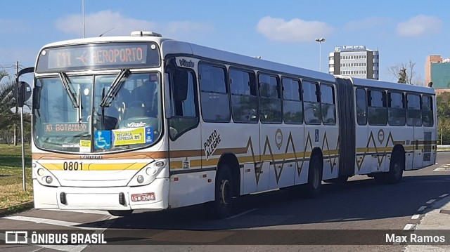 Companhia Carris Porto-Alegrense 0801 na cidade de Porto Alegre, Rio Grande do Sul, Brasil, por Max Ramos. Número da foto: #9147693.