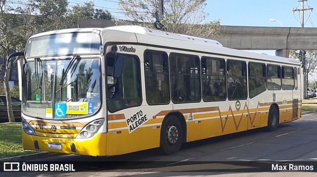 Companhia Carris Porto-Alegrense 0760 na cidade de Porto Alegre, Rio Grande do Sul, Brasil, por Max Ramos. Número da foto: #9147128.