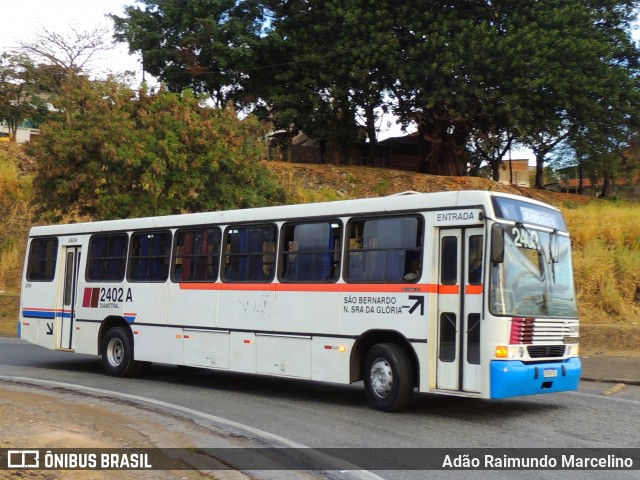 Ônibus Particulares 8298 na cidade de Belo Horizonte, Minas Gerais, Brasil, por Adão Raimundo Marcelino. ID da foto: 9151297.