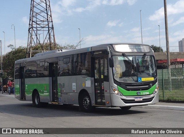 Cooperativa Fênix > Spencer Transporte 1 5194 na cidade de São Paulo, São Paulo, Brasil, por Rafael Lopes de Oliveira. Número da foto: #9155487.
