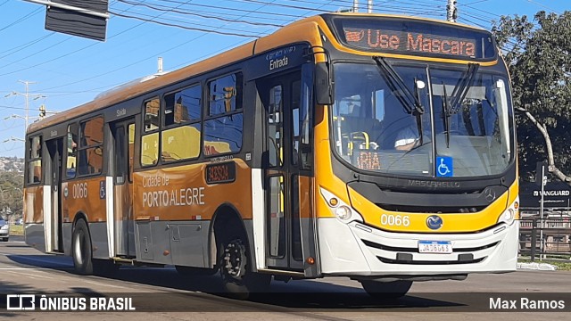 Companhia Carris Porto-Alegrense 0066 na cidade de Porto Alegre, Rio Grande do Sul, Brasil, por Max Ramos. ID da foto: 9155166.