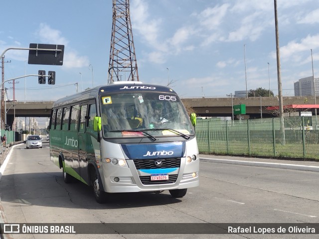 Jumbo Turismo 605 na cidade de São Paulo, São Paulo, Brasil, por Rafael Lopes de Oliveira. ID da foto: 9155476.