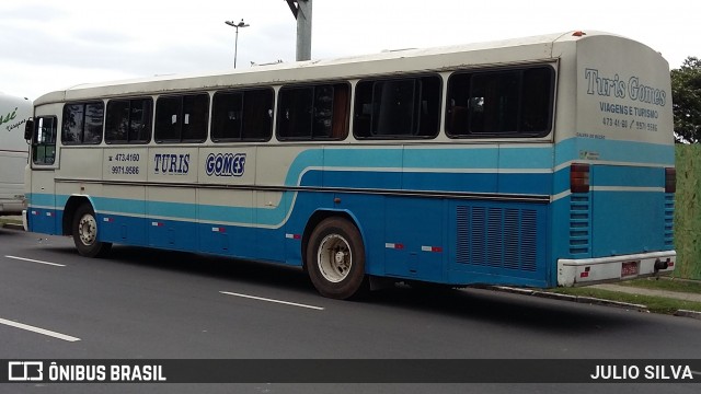 Turis Gomes 2600 na cidade de Porto Alegre, Rio Grande do Sul, Brasil, por JULIO SILVA. Número da foto: #9158012.