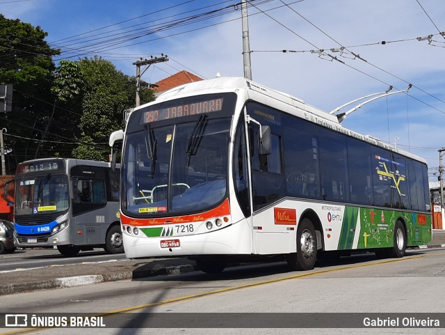 Metra - Sistema Metropolitano de Transporte 7218 na cidade de São Paulo, São Paulo, Brasil, por Gabriel Oliveira. ID da foto: 9228719.