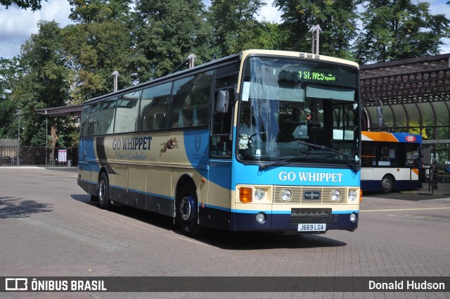 Go Whippet  na cidade de Cambridge, Cambridgeshire, Inglaterra, por Donald Hudson. ID da foto: 9256839.