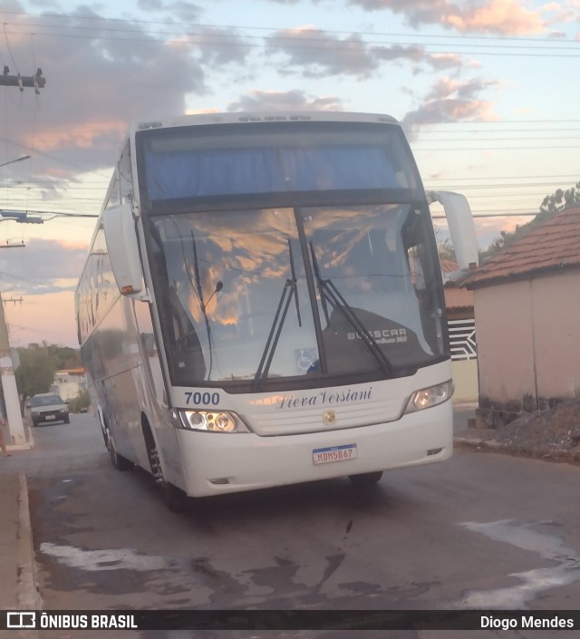 Lieva Versiani Turismo 7000 na cidade de Mirabela, Minas Gerais, Brasil, por Diogo Mendes. Número da foto: #9259450.