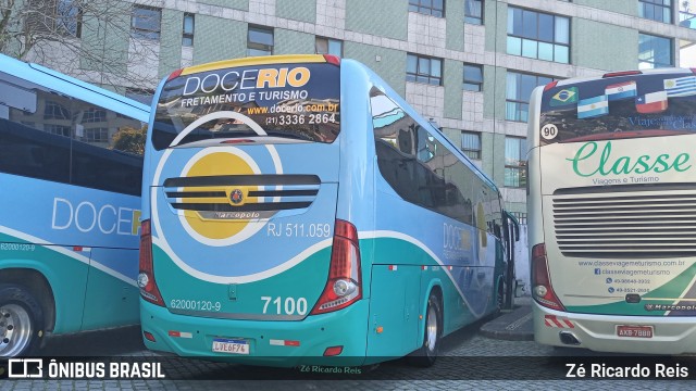 Doce Rio Fretamento e Turismo RJ 511.059 na cidade de Petrópolis, Rio de Janeiro, Brasil, por Zé Ricardo Reis. Número da foto: #9260254.