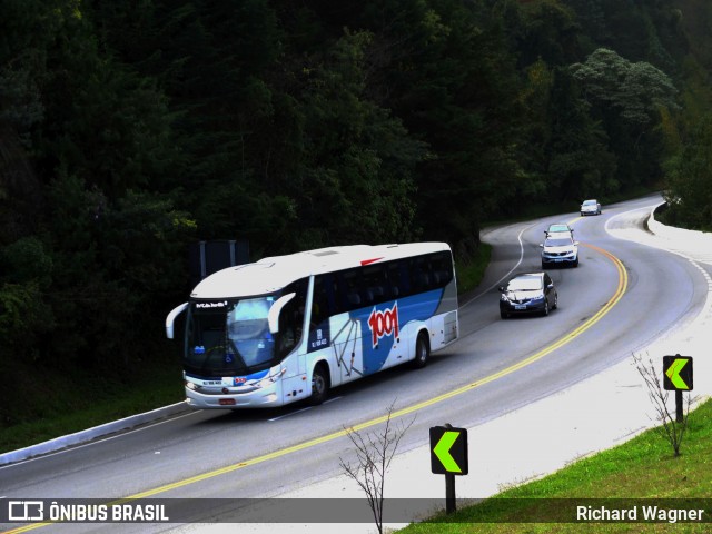 Auto Viação 1001 RJ 108.403 na cidade de Campos do Jordão, São Paulo, Brasil, por Richard Wagner. Número da foto: #9262094.