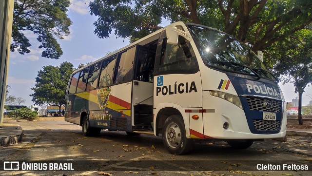 Polícia Militar do Distrito Federal  na cidade de Brasília, Distrito Federal, Brasil, por Cleiton Feitosa. ID da foto: 9259574.