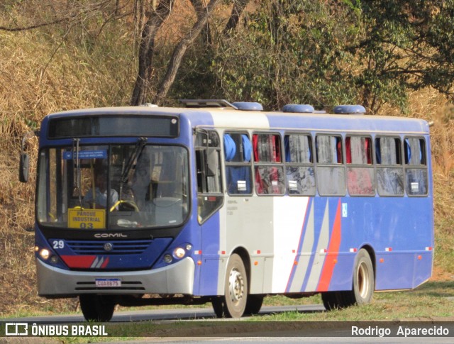 Ônibus Particulares 29 na cidade de Carmópolis de Minas, Minas Gerais, Brasil, por Rodrigo  Aparecido. ID da foto: 9263660.