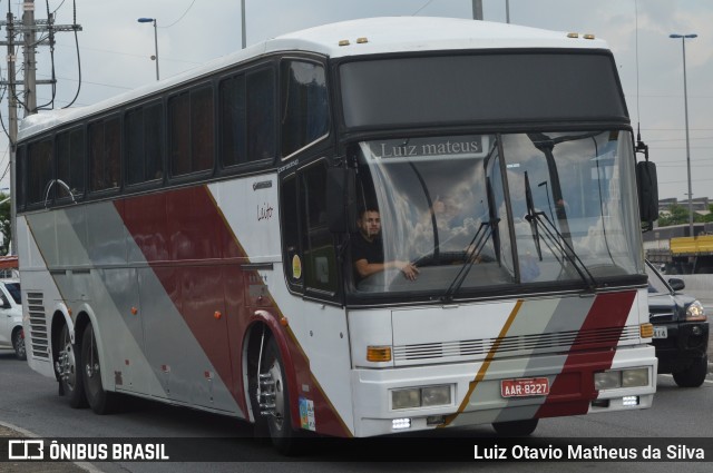 Ônibus Particulares 8227 na cidade de São Paulo, São Paulo, Brasil, por Luiz Otavio Matheus da Silva. ID da foto: 9264845.