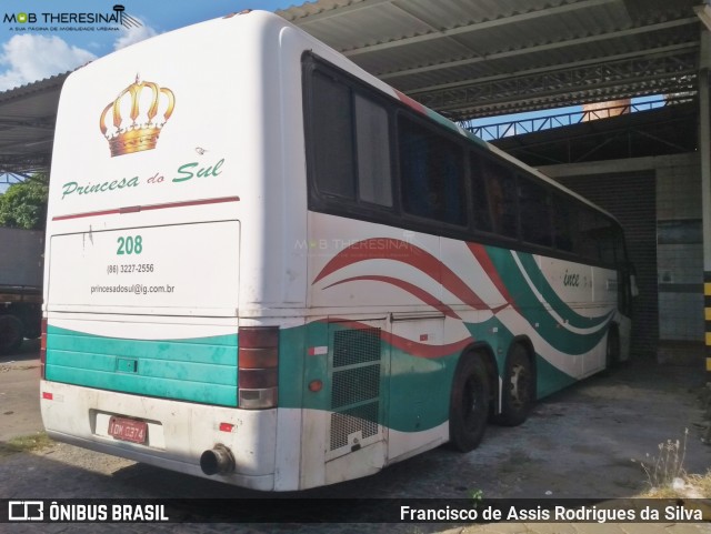 Ônibus Particulares 208 na cidade de Teresina, Piauí, Brasil, por Francisco de Assis Rodrigues da Silva. ID da foto: 9270370.