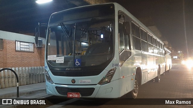TM - Transversal Metropolitana 2085 na cidade de Porto Alegre, Rio Grande do Sul, Brasil, por Max Ramos. Número da foto: #9280263.