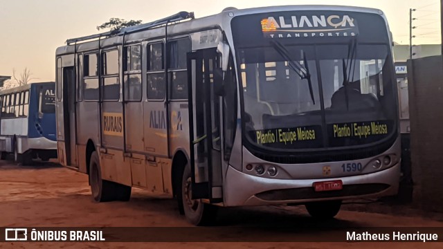 Aliança Transportes 1590 na cidade de Deodápolis, Mato Grosso do Sul, Brasil, por Matheus Henrique. Número da foto: #9280545.