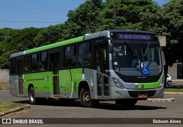 Viação Garcia 8233 na cidade de Paranavaí, Paraná, Brasil, por Robson Alves. Número da foto: #9283484.