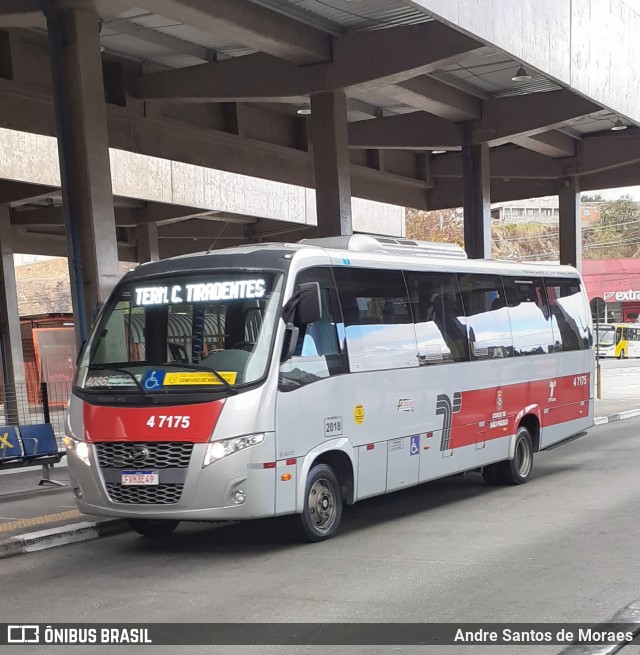 Pêssego Transportes 4 7175 na cidade de São Paulo, São Paulo, Brasil, por Andre Santos de Moraes. ID da foto: 9230196.