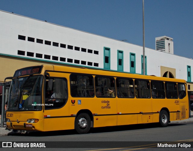 Expresso Azul JC301 na cidade de Curitiba, Paraná, Brasil, por Matheus Felipe. Número da foto: #9228834.
