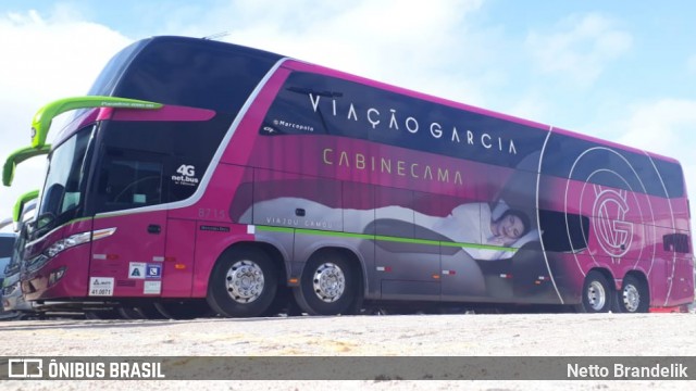 Viação Garcia 8715 na cidade de Curitiba, Paraná, Brasil, por Netto Brandelik. ID da foto: 9289110.