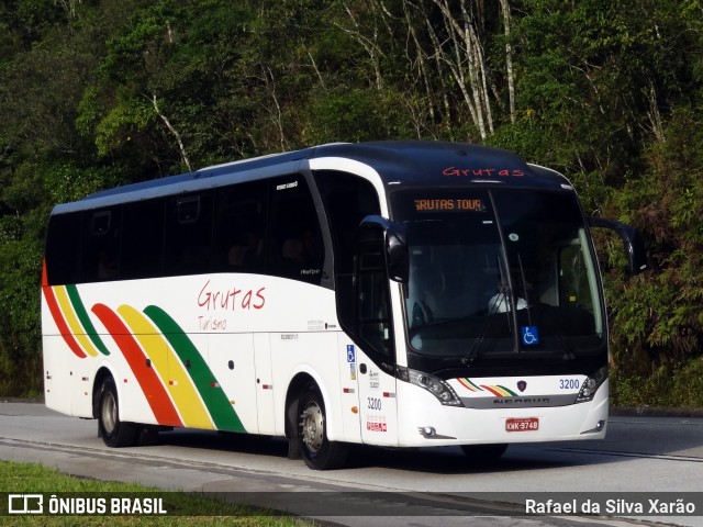 Grutas Turismo 3200 na cidade de Petrópolis, Rio de Janeiro, Brasil, por Rafael da Silva Xarão. ID da foto: 9291324.