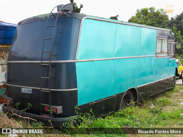 Motorhomes 3788 na cidade de Curitiba, Paraná, Brasil, por Ricardo Fontes Moro. ID da foto: 9289130.