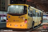 Expresso Azul JC309 na cidade de Curitiba, Paraná, Brasil, por Claudio Luiz. ID da foto: :id.