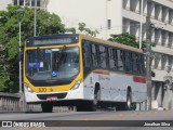 Empresa Metropolitana 820 na cidade de Recife, Pernambuco, Brasil, por Jonathan Silva. ID da foto: :id.