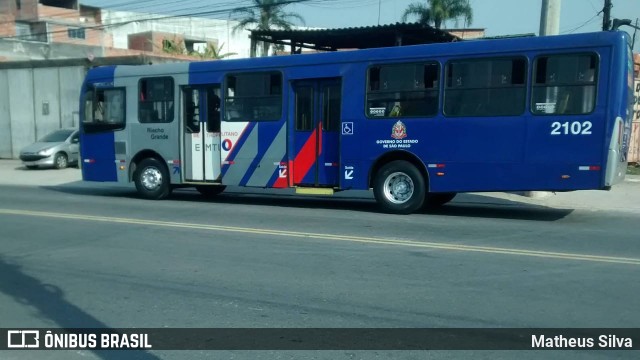 Viação Riacho Grande 2102 na cidade de São Bernardo do Campo, São Paulo, Brasil, por Matheus Silva. ID da foto: 9297556.