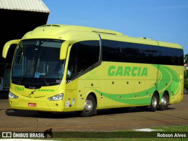 Viação Garcia 7869 na cidade de Maringá, Paraná, Brasil, por Robson Alves. ID da foto: 9296323.