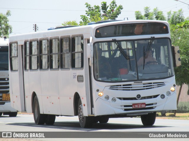 Ônibus Particulares 2156 na cidade de Altos, Piauí, Brasil, por Glauber Medeiros. Número da foto: #9298369.