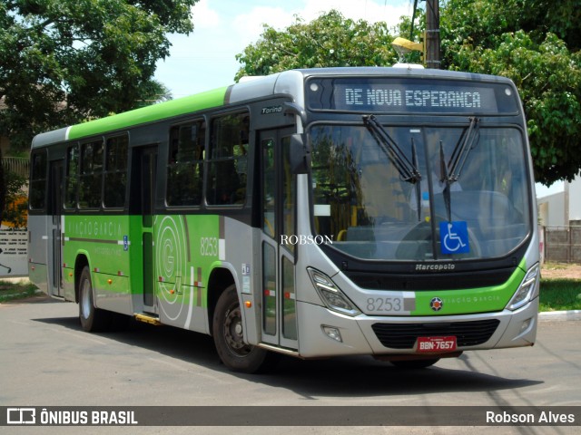 Viação Garcia 8253 na cidade de Paranavaí, Paraná, Brasil, por Robson Alves. ID da foto: 9299939.