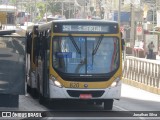 Empresa Metropolitana 820 na cidade de Recife, Pernambuco, Brasil, por Jonathan Silva. Número da foto: #:id.