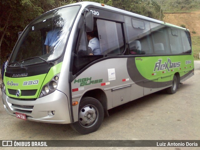 Flex Bus 330 na cidade de São José do Vale do Rio Preto, Rio de Janeiro, Brasil, por Luiz Antonio Doria. ID da foto: 9302290.