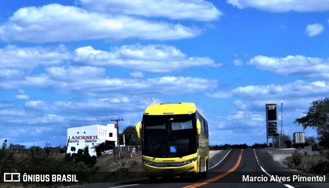 Viação Itapemirim 60075 na cidade de Riachão do Jacuípe, Bahia, Brasil, por Marcio Alves Pimentel. Número da foto: #9307726.