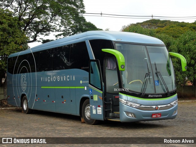Viação Garcia 7208 na cidade de Paranavaí, Paraná, Brasil, por Robson Alves. Número da foto: #9309543.