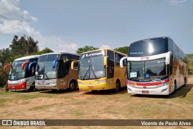 Transcotur 585 na cidade de Tiradentes, Minas Gerais, Brasil, por Vicente de Paulo Alves. Número da foto: #9315708.