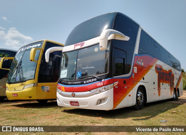 Transcotur 585 na cidade de Tiradentes, Minas Gerais, Brasil, por Vicente de Paulo Alves. ID da foto: 9315664.