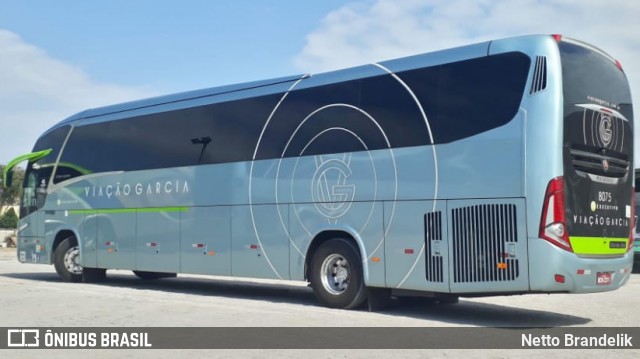 Viação Garcia 8075 na cidade de Curitiba, Paraná, Brasil, por Netto Brandelik. Número da foto: #9320577.