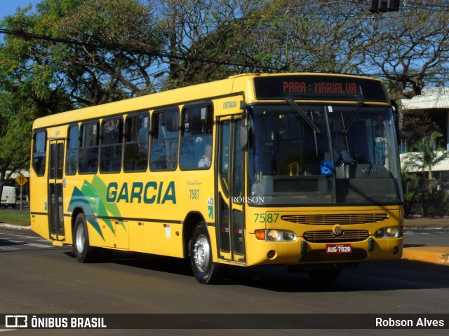 Viação Garcia 7587 na cidade de Maringá, Paraná, Brasil, por Robson Alves. ID da foto: 9320143.