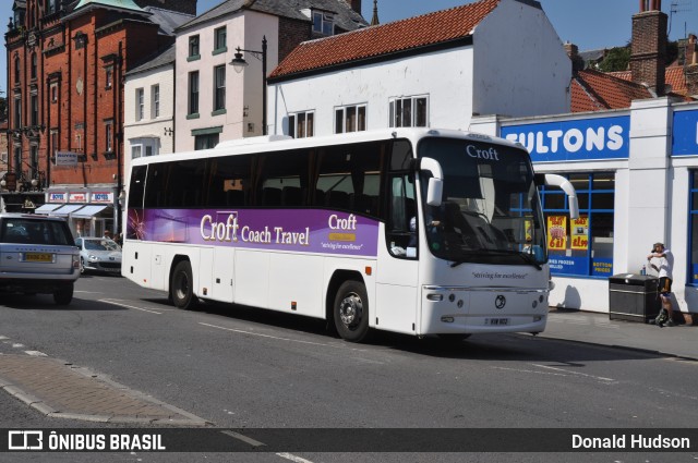 Croft Coach Travel  na cidade de Whitby, North Yorkshire, Inglaterra, por Donald Hudson. ID da foto: 9232900.