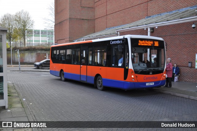 Centrebus 649 na cidade de Welwyn Garden City, Hertfordshire, Inglaterra, por Donald Hudson. ID da foto: 9232876.