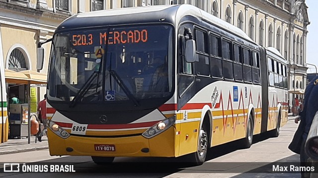 SOPAL - Sociedade de Ônibus Porto-Alegrense Ltda. 6809 na cidade de Porto Alegre, Rio Grande do Sul, Brasil, por Max Ramos. ID da foto: 9234458.