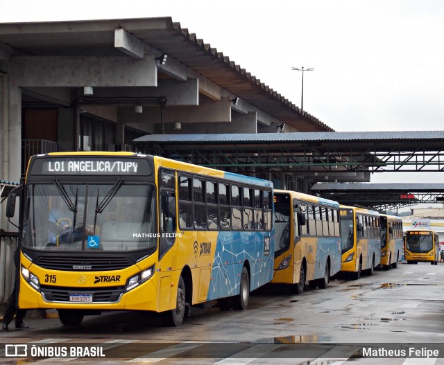 Imperial Transporte e Locação 315 na cidade de Araucária, Paraná, Brasil, por Matheus Felipe. Número da foto: #9321155.